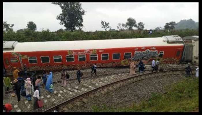 Abuja Kaduna Train Derails 1