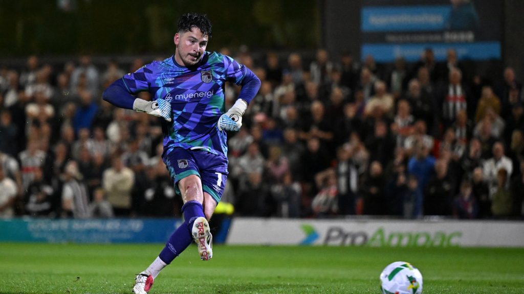 Christy Pym Grimsby Town Scores 1018848972