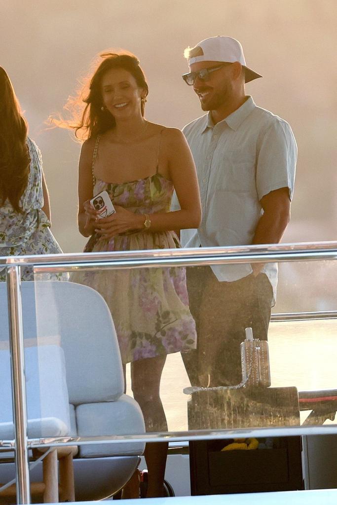 45Pm Et Zac Efron Nina 111863878