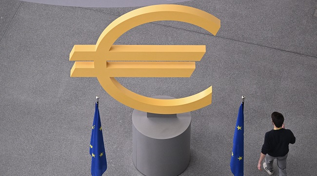 A Euro Currency Sign Is Pictured Inside The Headquarters Building Of The European Central Bank Ecbpressconferenceoneurozonemonetarypolicy 1