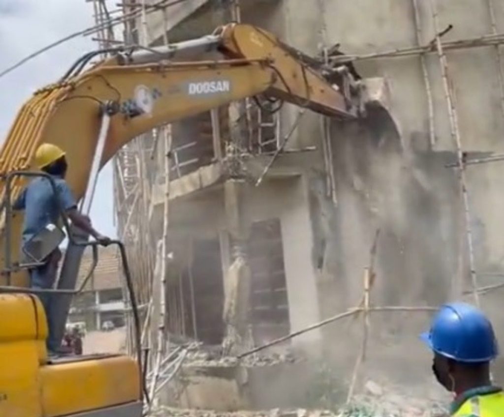 Demolition Of Illegal Building In Lagos1 E1758807024462