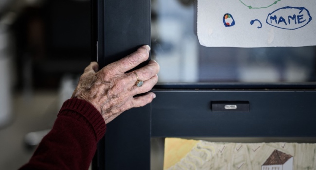 Old Woman Hand Alzheimers Disease