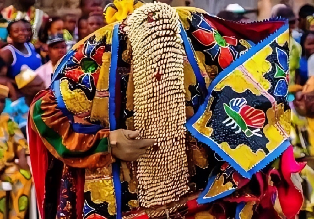Oloolu Masquerade