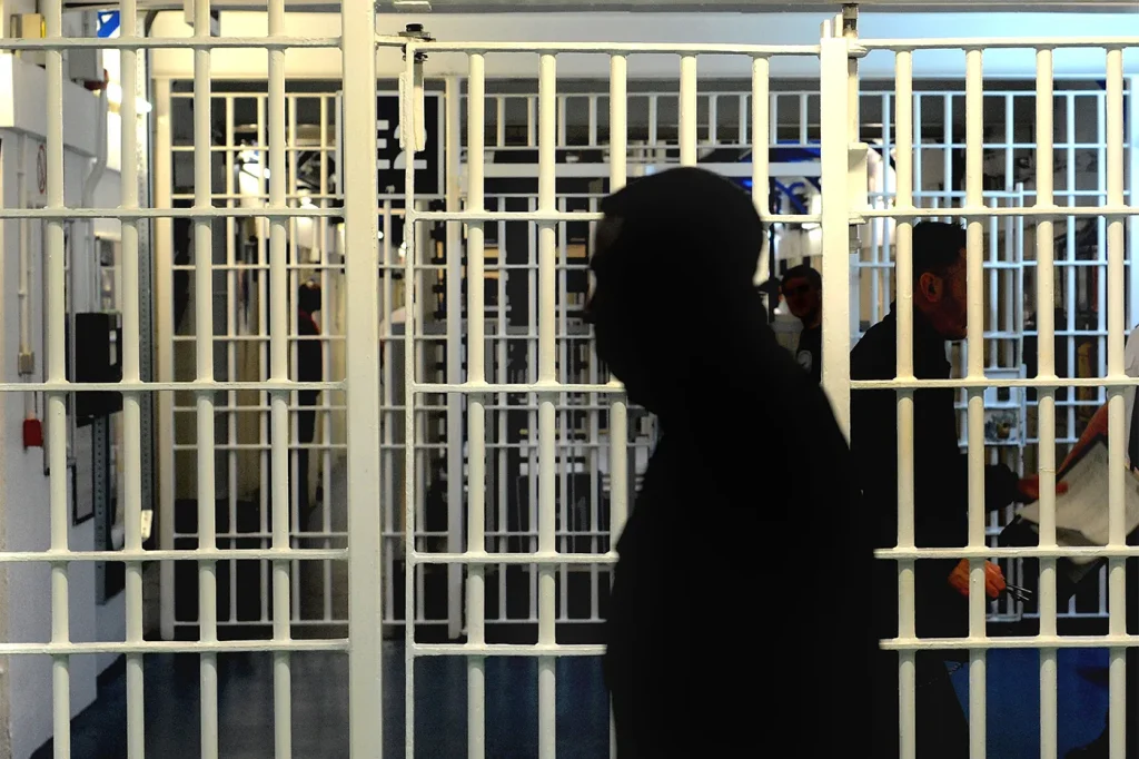 Prison1400