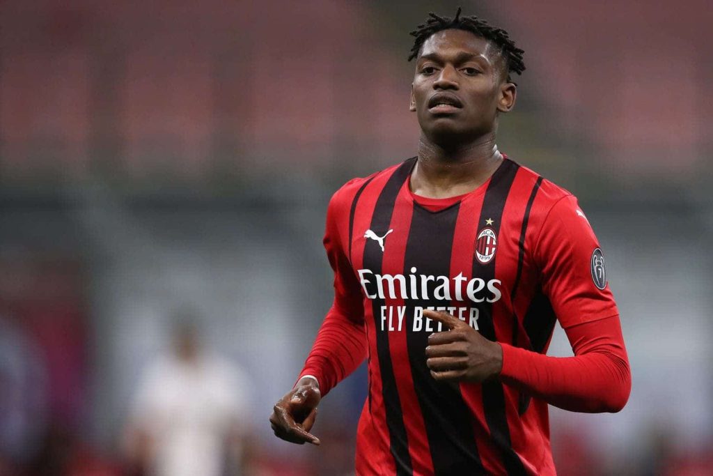 Rafael Leao Hails Milan Fans After Lazio Win