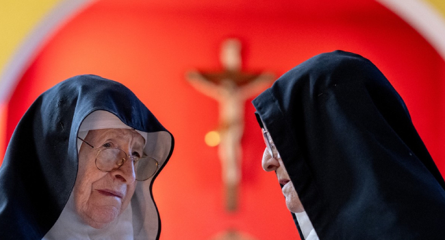 Sisters Rita L 81 And Regina 86