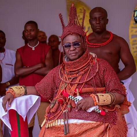 The Oba Of Benin Omo Noba Nedo Uku Akpolokpolo Ewuare Ii