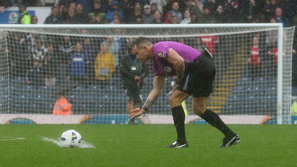 Skysports Blackburn Waterlogged 7031140