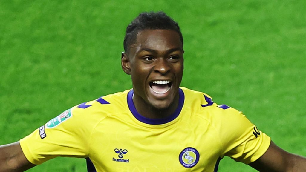 Skysports Wycombe Donnel Mcneilly 7029936