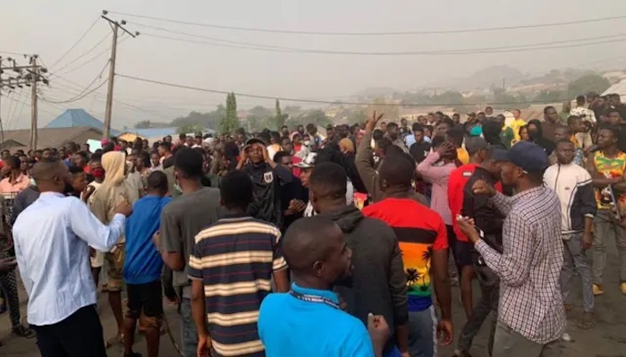 Aaua Students Residents Protest Deadly Akungba Crash