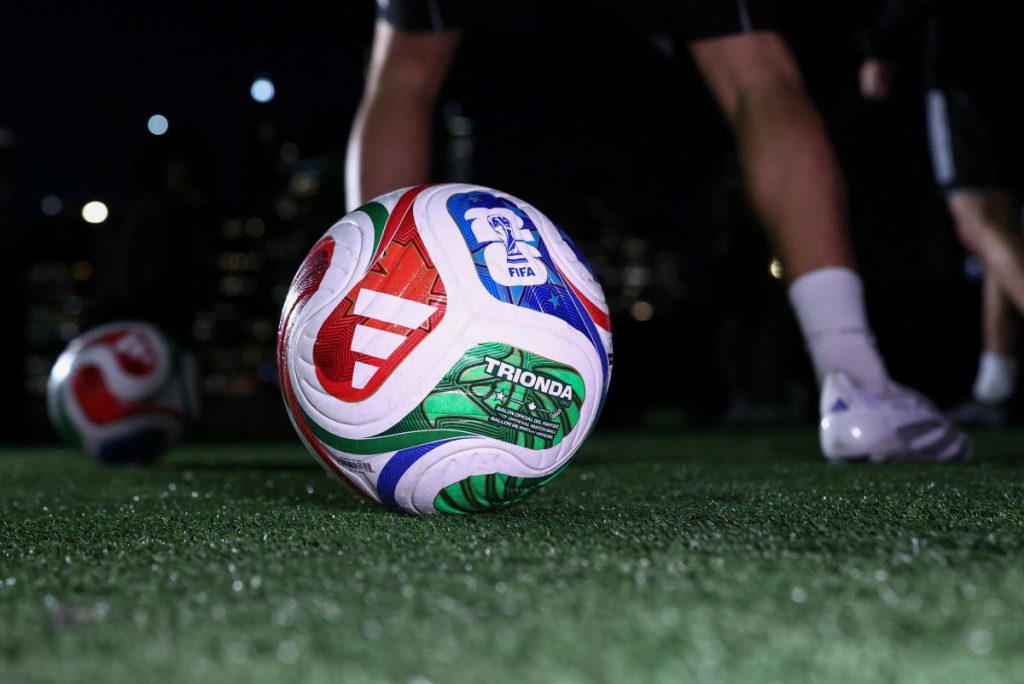 Afp 20251003 77K428J V1 Midres Fblwc2026Ball