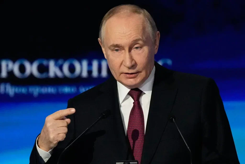 Afp 20251016 78Zp89E V1 Midres Russiaeconomyenergy 1 1761239364
