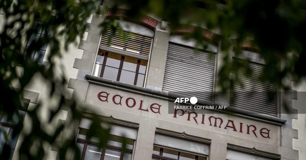 Afp 20251017 794D7Ke V1 Mockup Switzerlandfranceschooleducationpoliticsborder 1200X630 1
