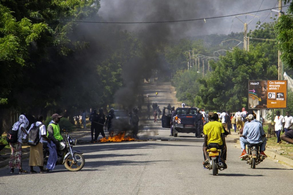 Afp 20251021 79Jr4V3 V1 Midres Cameroonpoliticselectiondemonstration
