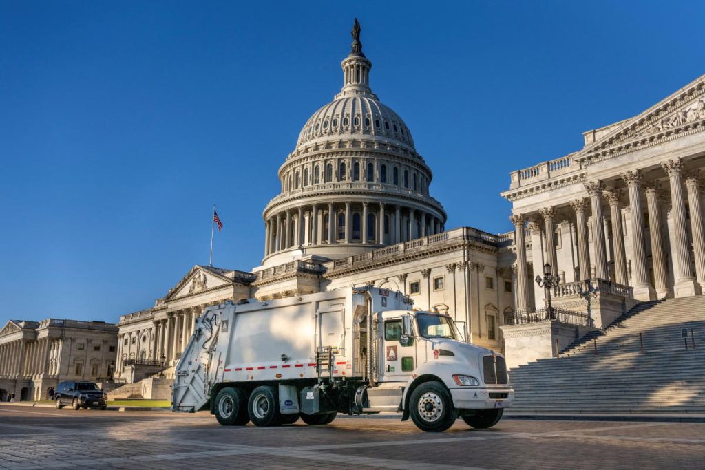 Afp 20251021 79K887E V1 Midres Uspoliticseconomygovernmentshutdown