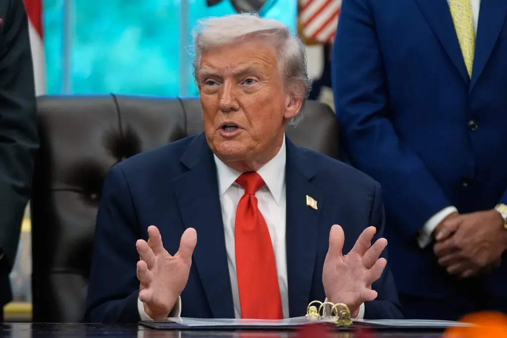 Ap Trump 83654 2F05E 0 1761130584