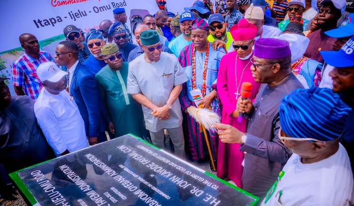 Continuity Working In Ekiti Says Fayemi As He Praises Oyebanjis Infrastructure Drive