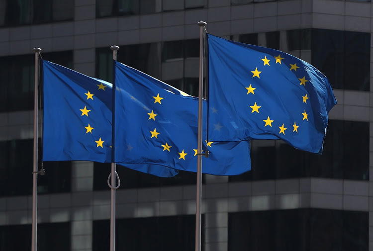 Eu