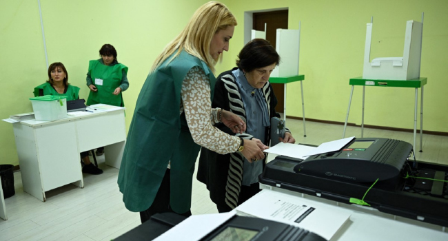Georgians Vote In Local Elections At A Polling Station In Tbilisi On October 4 2025. Photo By Vano