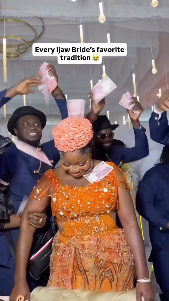 Ijaw Bride Sprayed Cash Ijaw Bride Sprayed Cash