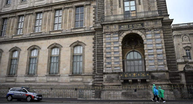 Louvre