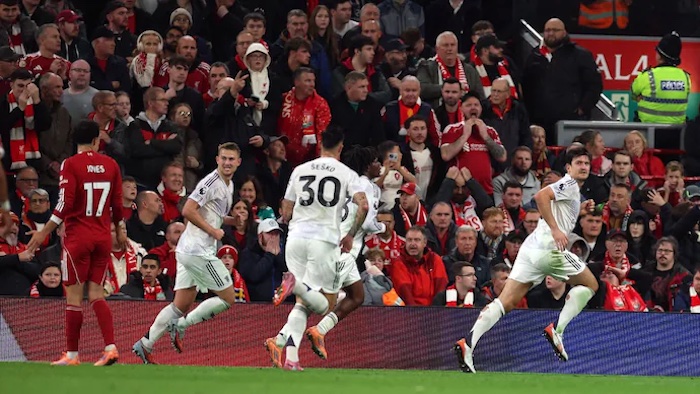 Maguires Late Header Seals Man Uniteds Stunning 2 1 Win Over Liverpool At Anfield