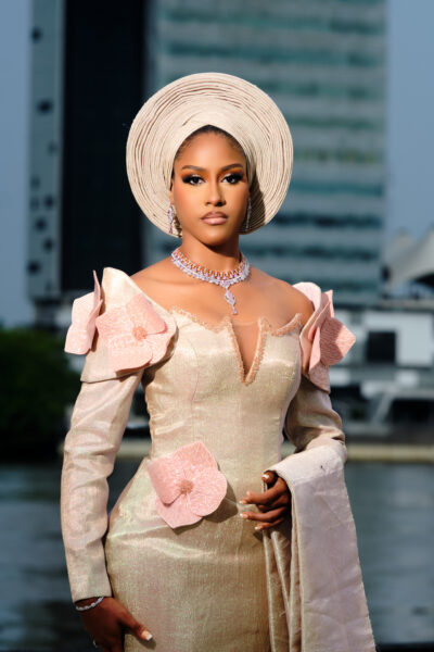 Metallic Light Pink Traditional Bridal Inspo6911 400X600 1