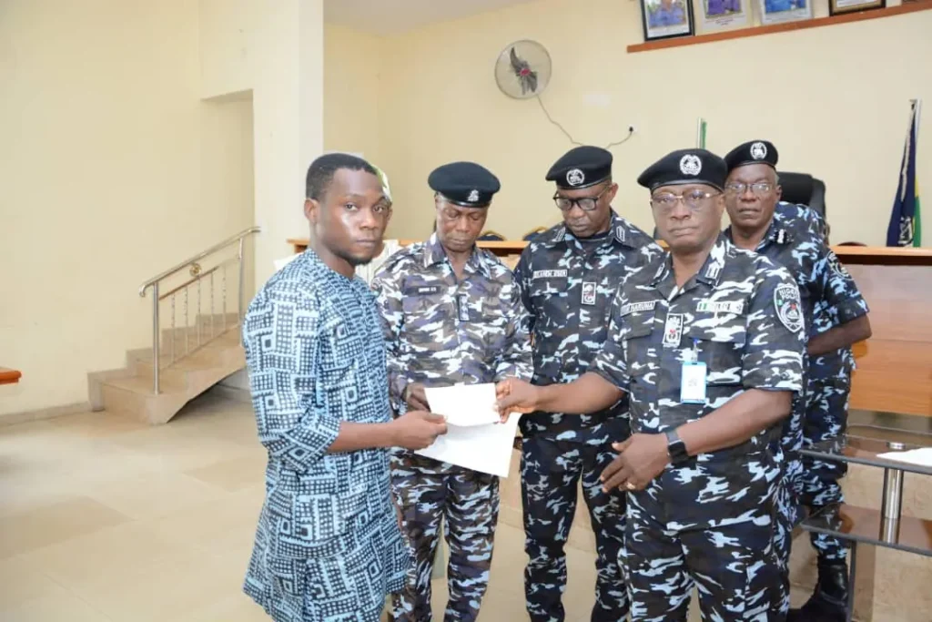 Oyo Cp Presenting Cheques