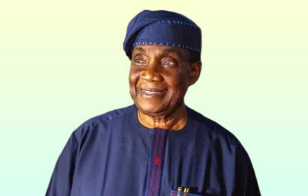 Wole Oyelese