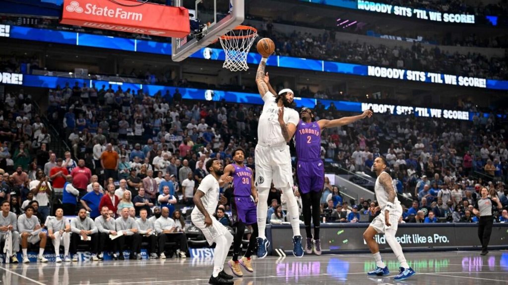 Anthony Davis Rebound Mavericks Cbs Imagn