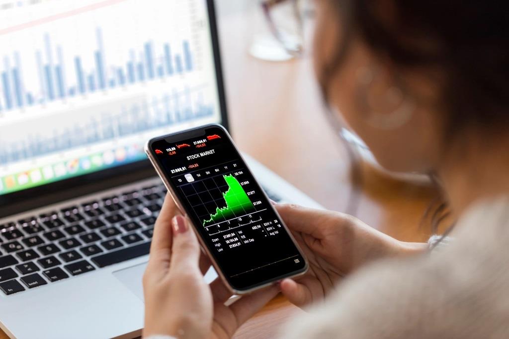 Financial Stocks Investors Patronage