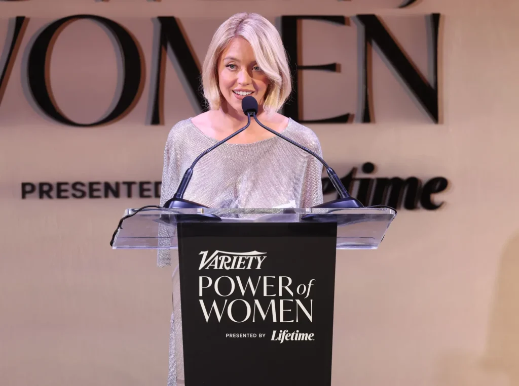 Honoree Sydney Sweeney Speaks Onstage 1034840987 1761816960 Honoree Sydney Sweeney Speaks Onstage 1034840987 1761816960