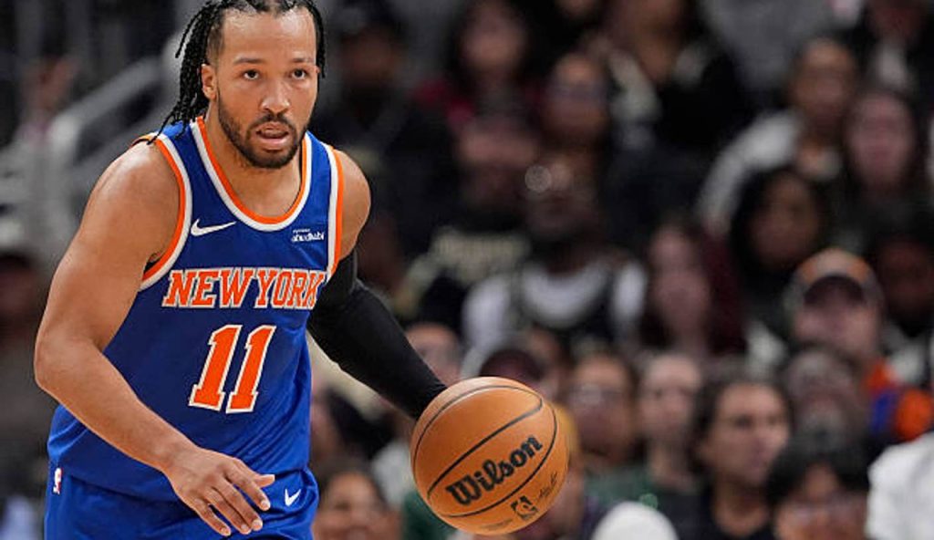 Milwaukee Wisconsin Jalen Brunson Of The New York Knicks Dribbles The Ball Against Milwaukee Milwaukee Wisconsin Jalen Brunson Of The New York Knicks Dribbles The Ball Against Milwaukee