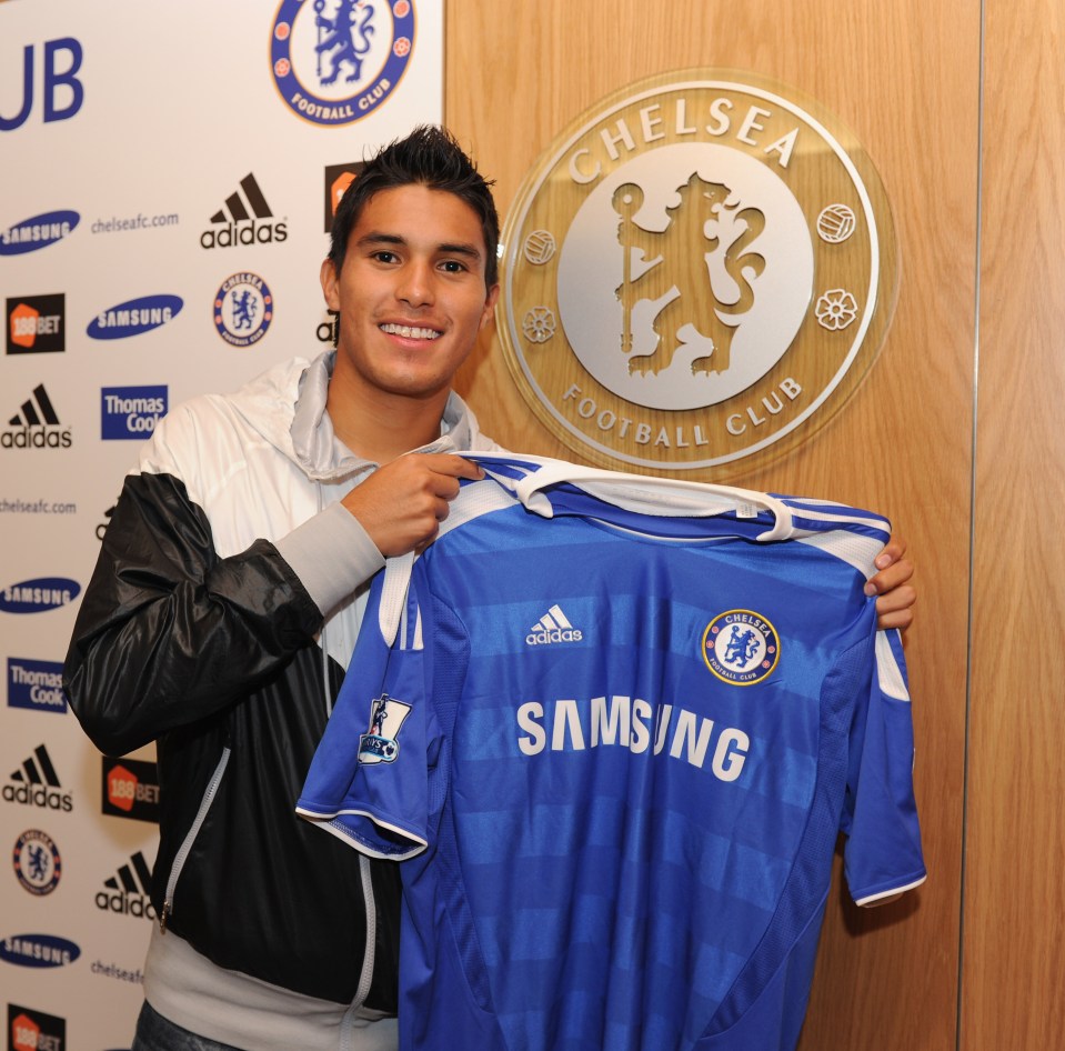 New Chelsea Signing Ulises Davila 902187363