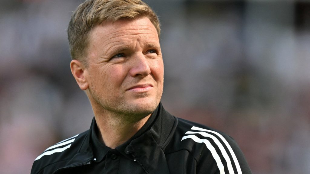 Newcastle Uniteds English Head Coach 1015330318
