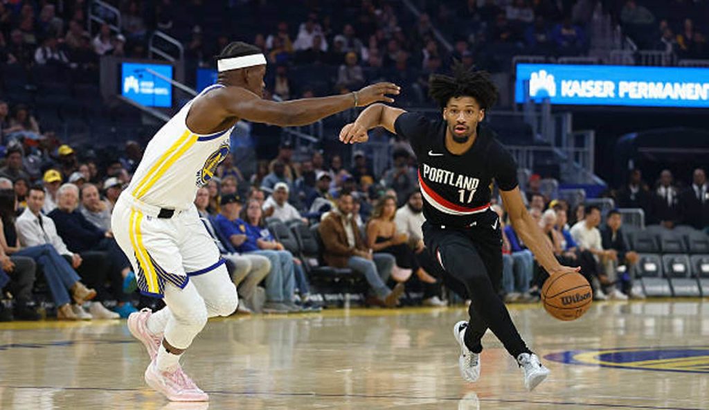 San Francisco California Shaedon Sharpe Of The Portland Trail Blazers Drives To The Basket In