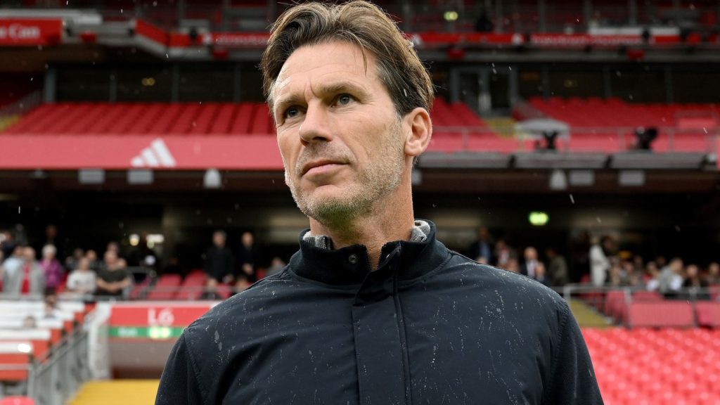 Skysports Gareth Taylor Liverpool Women 7047539