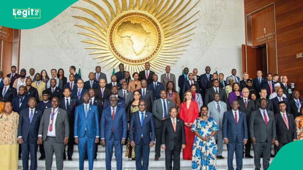 10256Af415F27D6C 10256Af415F27D6C