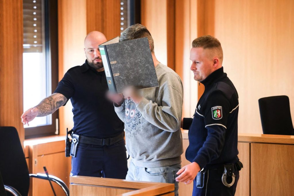 Afp 20251105 82Tk983 V1 Midres Germanycrimetrialhealth