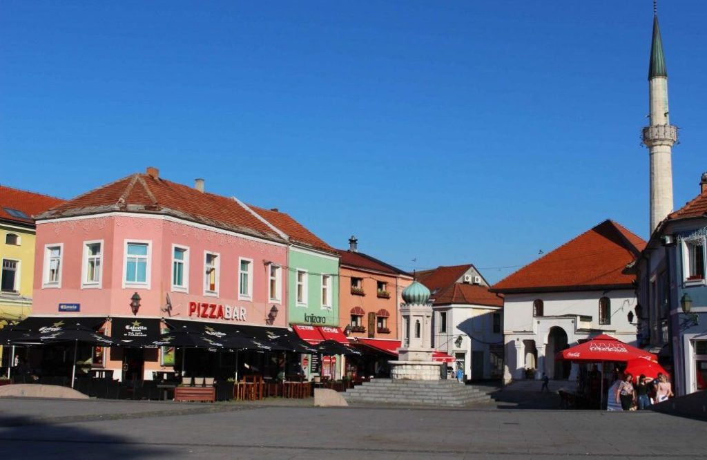 Tuzla Trg Srebrenica Bosnia 1160X773 1 E1762351675457