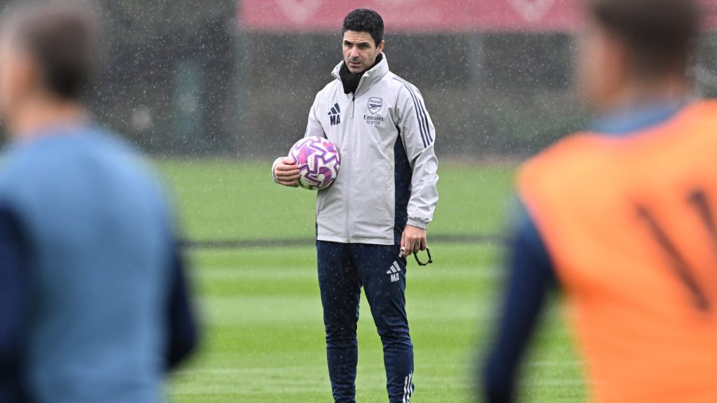 Arsenal Manager Mikel Arteta Training 1035211755 Cc022B