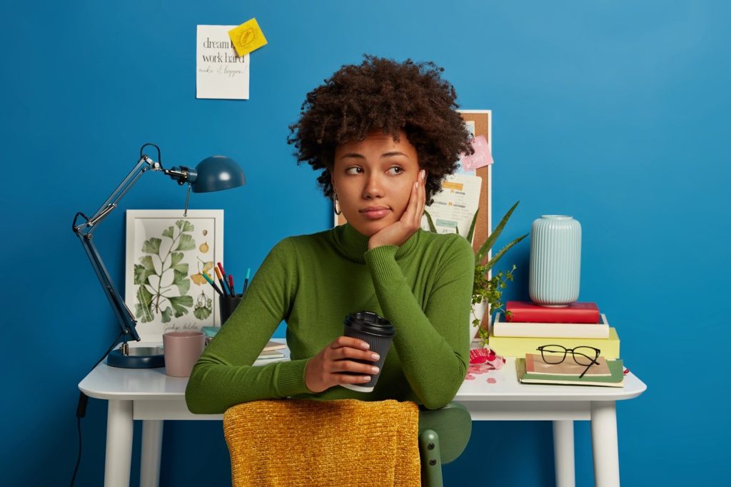 Beautiful Brunette Woman Staying Her Workplace Beautiful Brunette Woman Staying Her Workplace