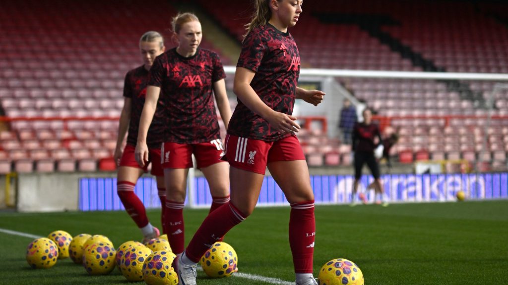 Cornelia Kapocs Liverpool Warms Prior 1035623723 Cornelia Kapocs Liverpool Warms Prior 1035623723