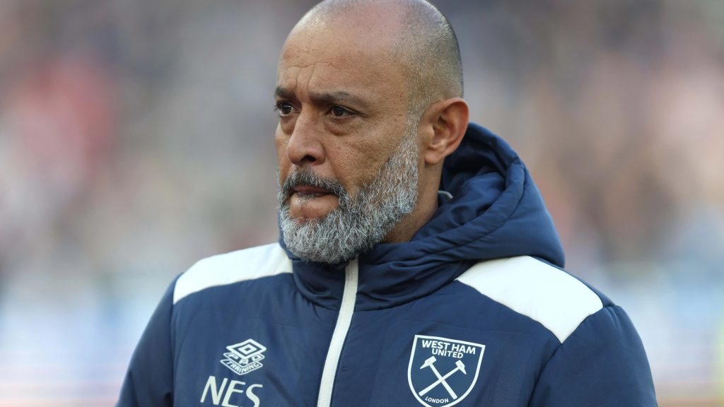 Crop 3701844 Crop 3701844