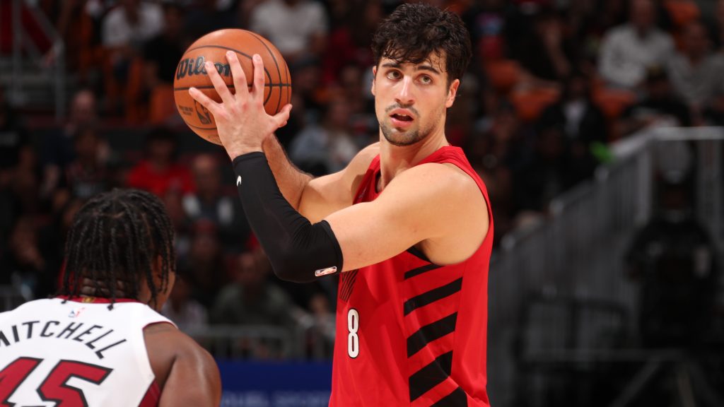 Cropped Gettyimages 2245409683