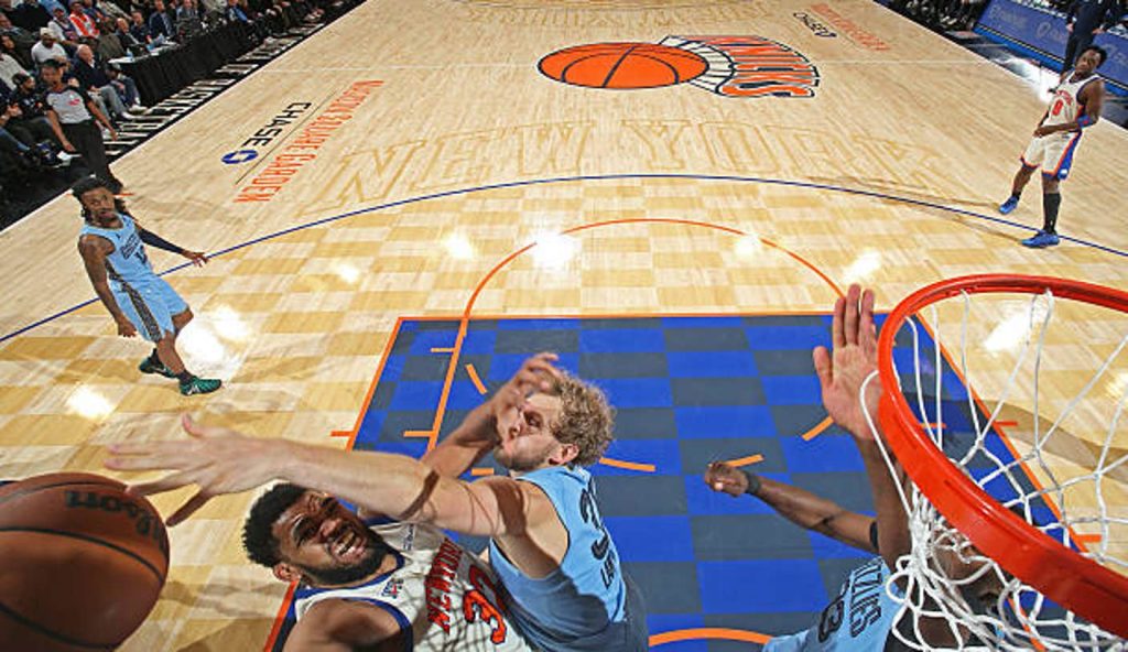 New York Ny Karl Anthony Towns Of The New York Knicks Drives To The Basket During The Game