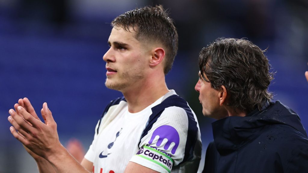 Skysports Thomas Frank Micky Van De Ven 7070746